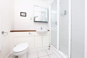 En Suite - click for photo gallery